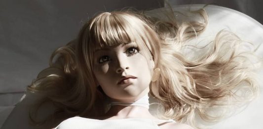 Nepredstavljivi fetiši silikonska sex lutka